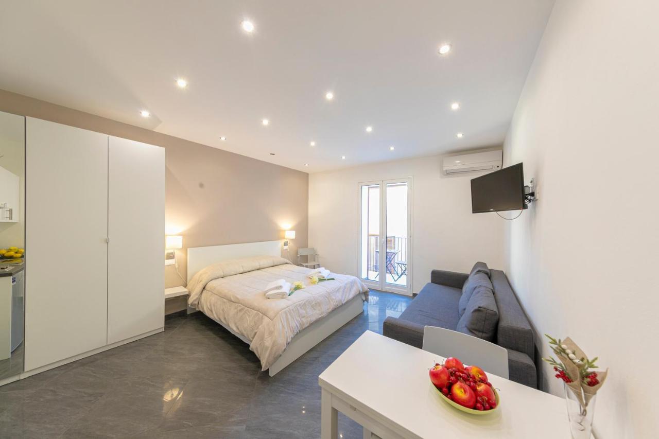 Kefa Holiday - Alle Torri Apartments Cefalù Exteriör bild