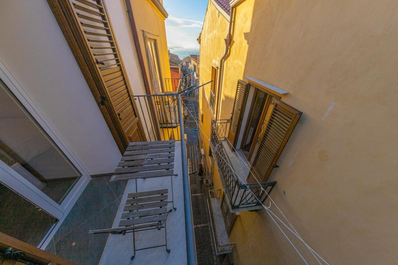 Kefa Holiday - Alle Torri Apartments Cefalù Exteriör bild